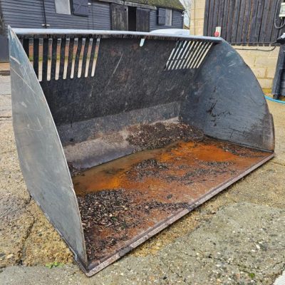 Avant 2000 High Capacity Bucket