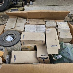 2 Sets of Filter service kits for a Hyundai Robex 480 LC-9S